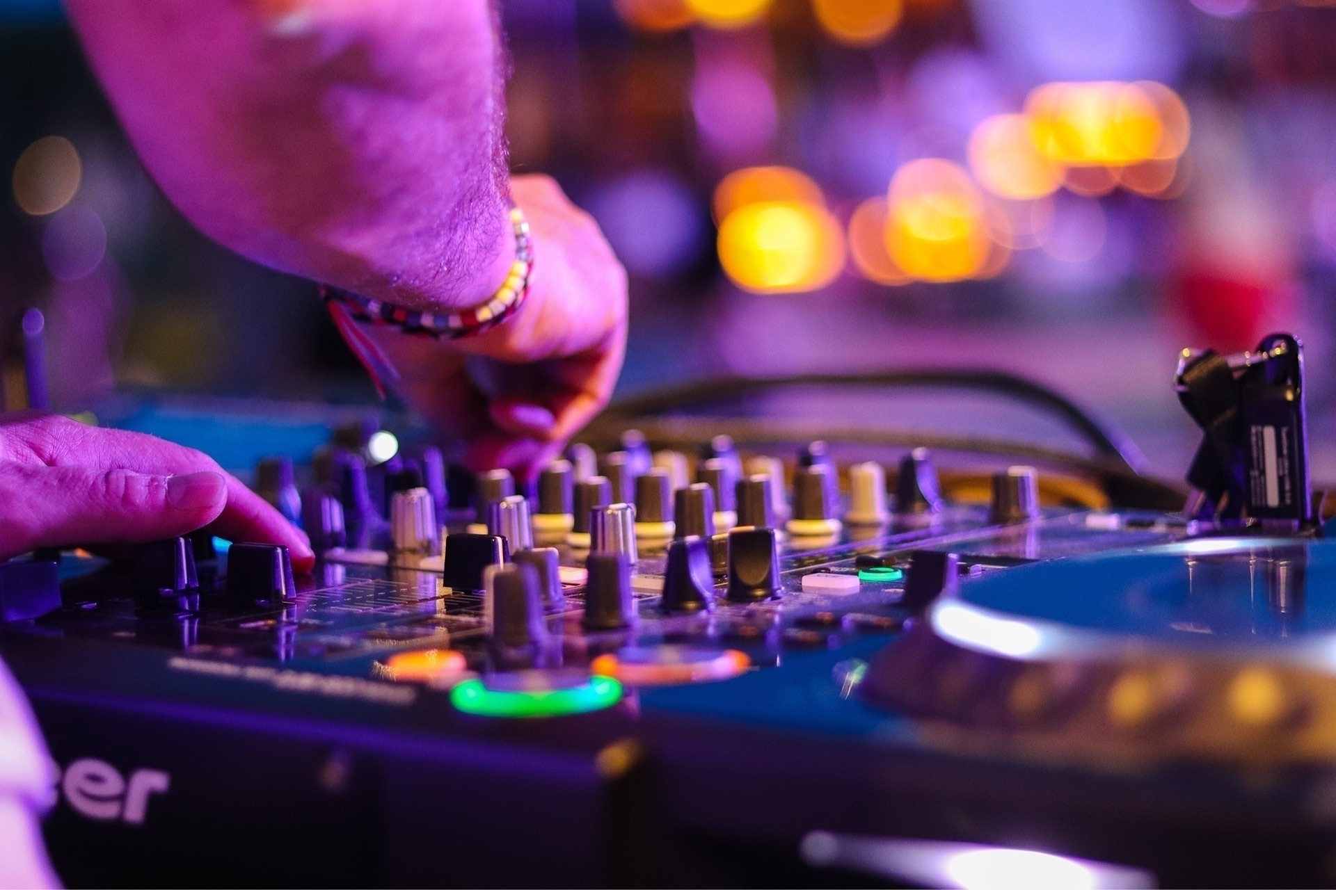 Sunset DJ  